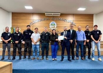 Defron recebe moção de reconhecimento na câmara dos vereadores de Nova Alvorada do Sul