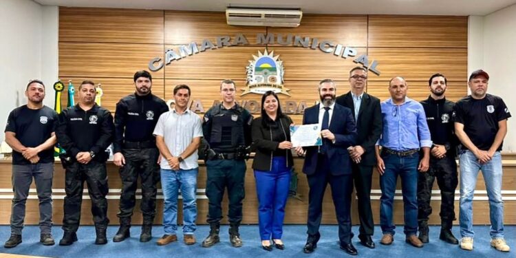 Defron recebe moção de reconhecimento na câmara dos vereadores de Nova Alvorada do Sul