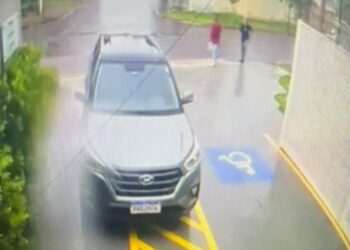 Autores de roubo de celular são presos pela Polícia Civil em Campo Grande