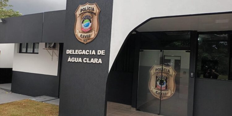 Polícia Civil prende homem em flagrante por ameaça e posse irregular de arma de fogo em Água Clara