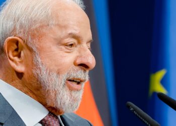 Lula passa por procedimentos médicos e volta ao trabalho na segunda