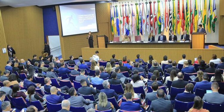Delegados da PCMS participam de Encontro Nacional de Combate à Manipulação de Resultados Esportivos, em Brasília