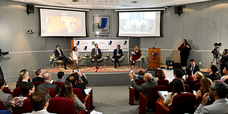 '80 anos de memória': debate celebra Secretaria-Geral da Mesa