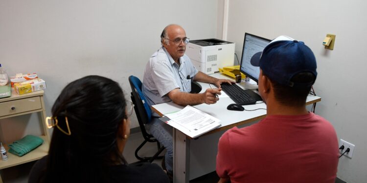 Estado intensifica capacitação diante do aumento de chikungunya