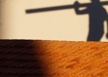 Brasil bate recorde em acidentes e mortes no trabalho em 2025