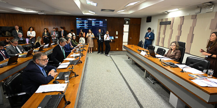 CE terá debates sobre gestores de frotas e pequenos investidores