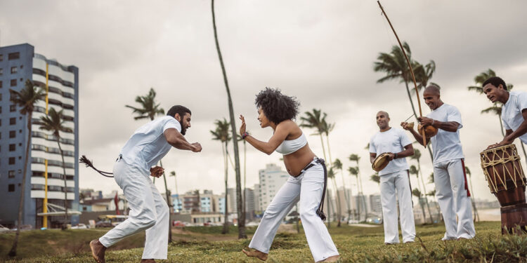 Capoeira se aproxima de reconhecimento em calendário oficial