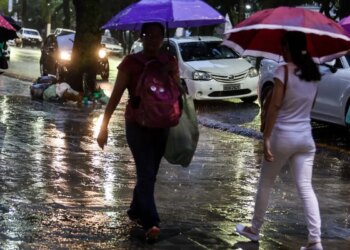 Chuvas: quase mil cidades do NO e NE estão sob aviso laranja de perigo