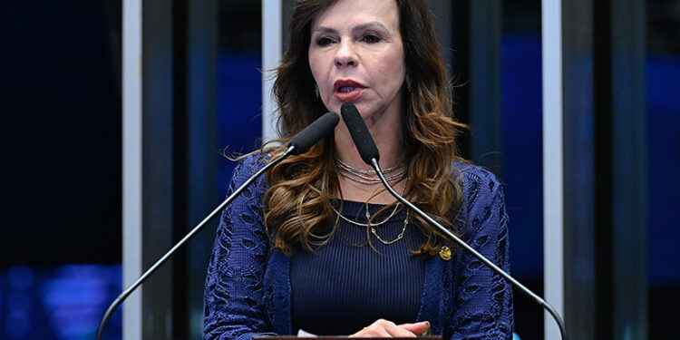 Em discurso, à tribuna, senadora Professora Dorinha Seabra (União-TO).