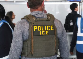 EUA pedem saída de “funcionário brasileiro” por manipular imigração