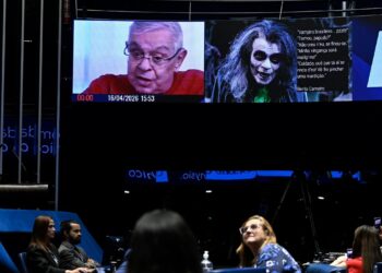 Em sessão especial, senadores destacam legado de Chico Anysio para o país