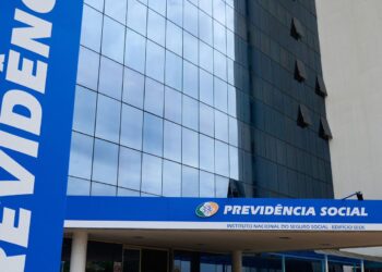 Fila do INSS cai 16% em dois meses após análise de 500 mil processos