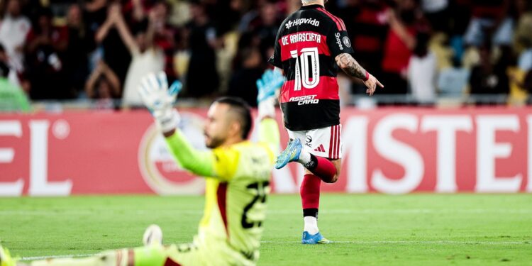 Flamengo goleia Independiente Medellín por 4 a 1 na Copa Libertadores