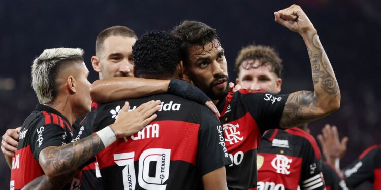 Flamengo reage e vence Santos de virada por 3 a 1 no Brasileirão