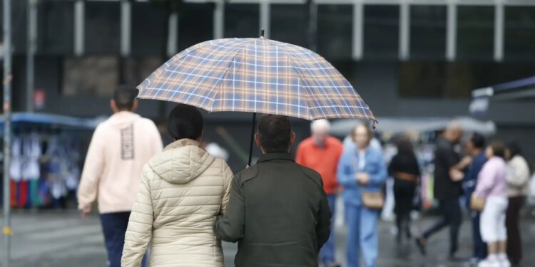 Frente fria provoca chuvas e queda de temperatura no centro-sul