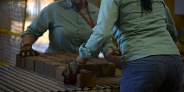 Indústria terá crédito de R$ 15 bi; prioridade é para exportadoras