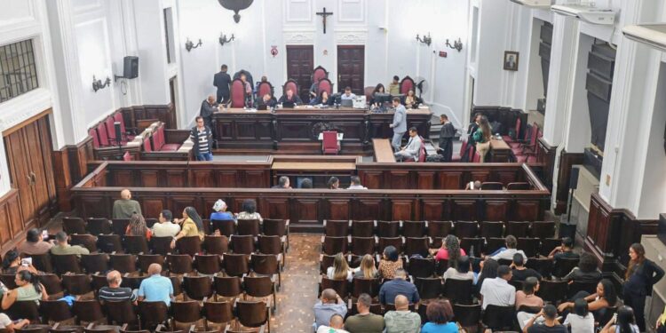 Justiça condena dois envolvidos na morte de Mãe Bernardete