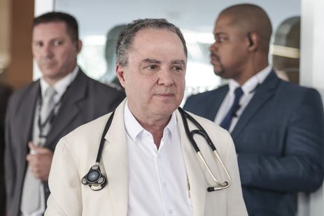 São Paulo (SP), 24/04/2026 - Equipe médica comanda pelo Dr. Roberto Kalil fala à imprensa após procedimento cirúrgico que se submeteu o presidente Lula no hospital Sírio Libanês. Foto: Paulo Pinto/Agência Brasil