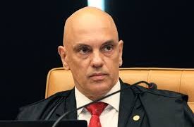 Moraes abre ação contra Flávio Bolsonaro por suposta calúnia a Lula