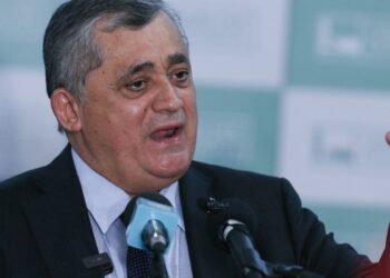 Novo ministro de Relações Institucionais toma posse nesta terça (14)