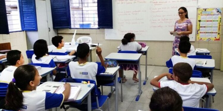 Oficina Legislativa promove premiação para estudantes e professores do DF