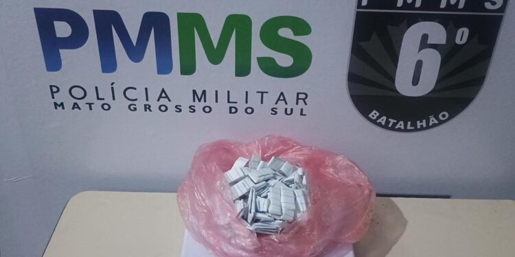 POLÍCIA MILITAR APREENDE DROGA DURANTE AÇÃO PREVENTIVA EM CORUMBÁ