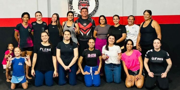 Parceria entre a Polícia Civil e academia de Naviraí fortalece ações de defesa pessoal para mulheres