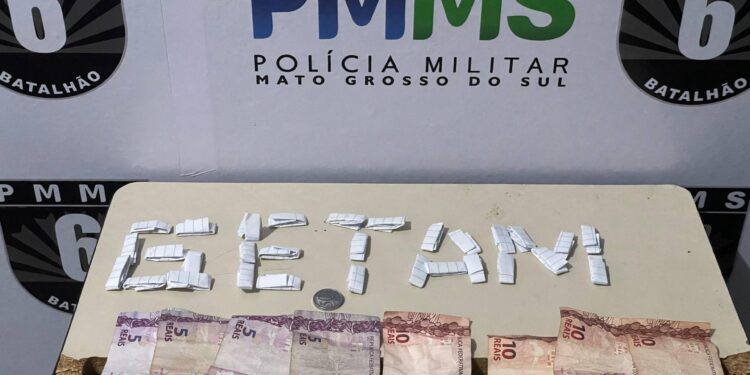 Polícia Militar Prende Homem por Tráfico de Drogas com 30 Porções de Pasta Base em Corumbá.