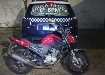 Polícia Militar Prende Jovem por Embriaguez ao Volante, Desobediência e por Dirigir Sem Habilitação Gerando Perigo de Dano em Corumbá.