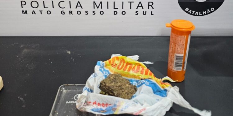Polícia Militar apreende adolescente por tráfico de drogas em Rio Verde