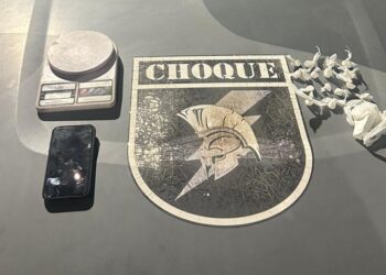 Polícia Militar fecha boca de fumo que funcionava como “disk drogas” e prende homem por tráfico em Coxim