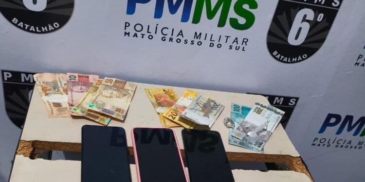 Polícia Militar prende suspeitos após roubo em Corumbá