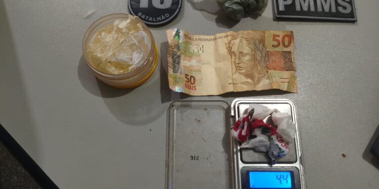 Polícia Militar realiza prisão por porte ilegal de arma de fogo em Paranaíba