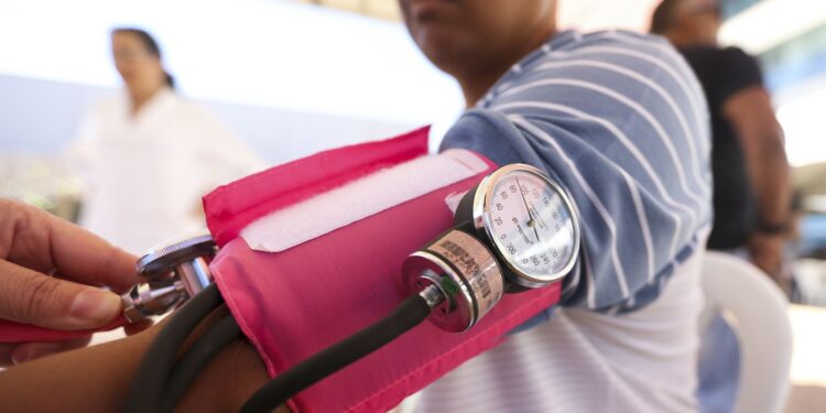 Prevenção da hipertensão exige vigilância e mudanças de hábitos
