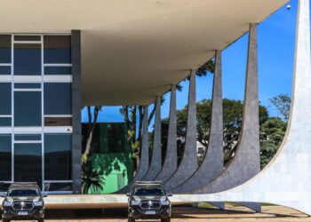 STF derruba lei que proíbe cotas raciais em universidades de SC