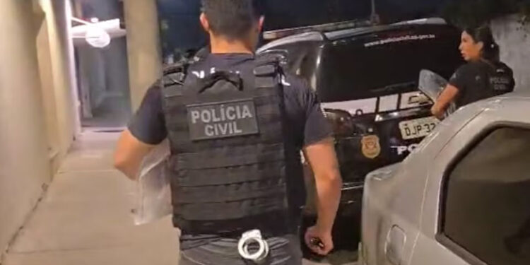 PCC infiltra prefeituras e operação policial mira esquema criminoso