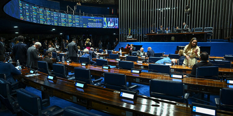 Senado aprova indicação de cinco embaixadores para postos no exterior