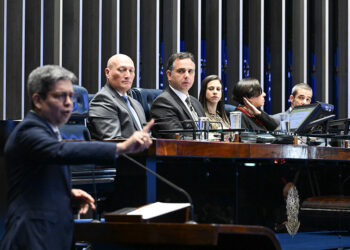 Sessão pelos 30 anos do UOL aponta jornalismo contra desinformação