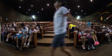 Sessões Azuis permitem inclusão do público TEA em eventos culturais