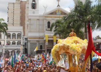 Viva Maria: A Força do Lava-pés na Quinta-feira Santa