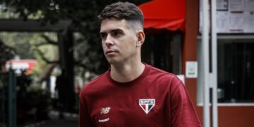 Oscar deixa o futebol aos 34 por questões cardíacas