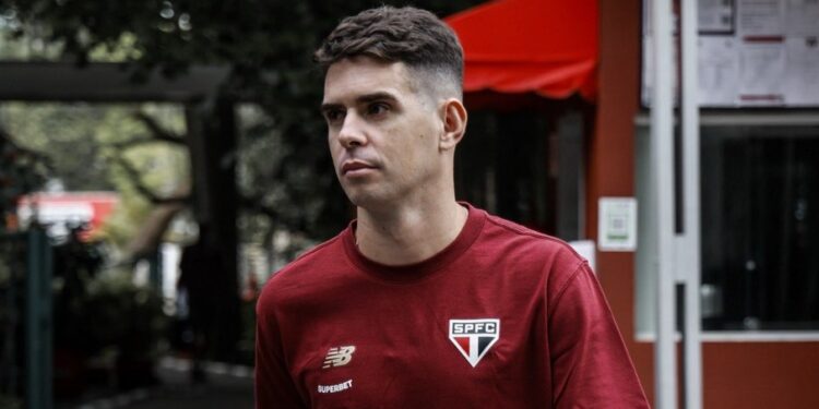 Oscar deixa o futebol aos 34 por questões cardíacas