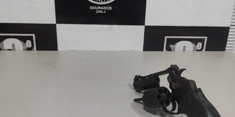 Homem é preso após perseguição e capotamento em Dourados