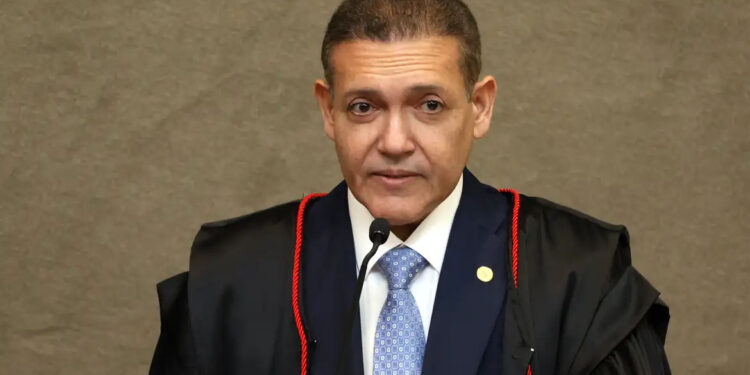 Uso de IA nas eleições será desafio para o TSE, diz presidente