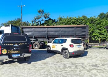 Carga de açúcar suspeita é apreendida em Paranaguá