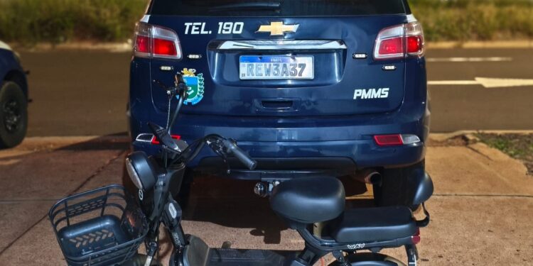 Polícia Militar em Três Lagoas realiza prisão de autor de roubo e recupera bicicleta elétrica roubada