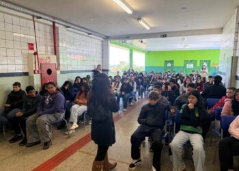 Polícia Civil realiza palestra sobre bullying na Escola Guimarães Rosa, em Sete Quedas