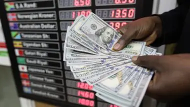 O dólar continua sendo a referência global. Até quando?