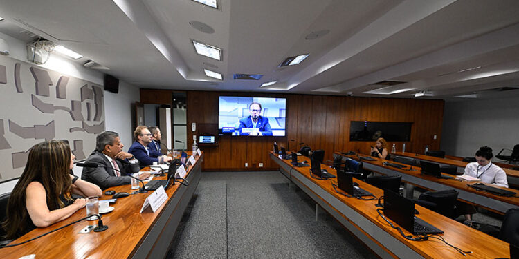 Audiência pública alerta para importância do diagnóstico precoce do glaucoma