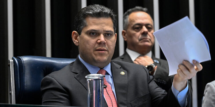 CPI da Pedofilia: Davi cobra indicações de líderes